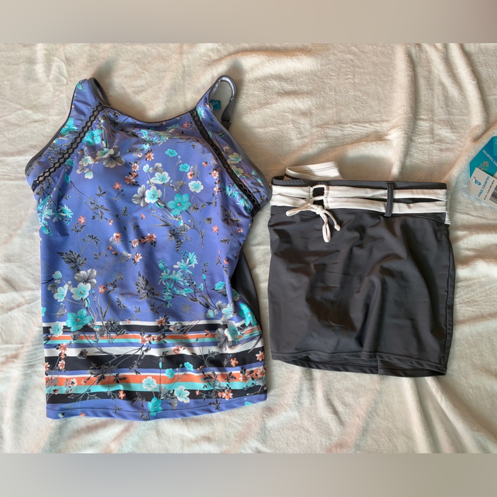 Free Country Gray and White Swim Suite